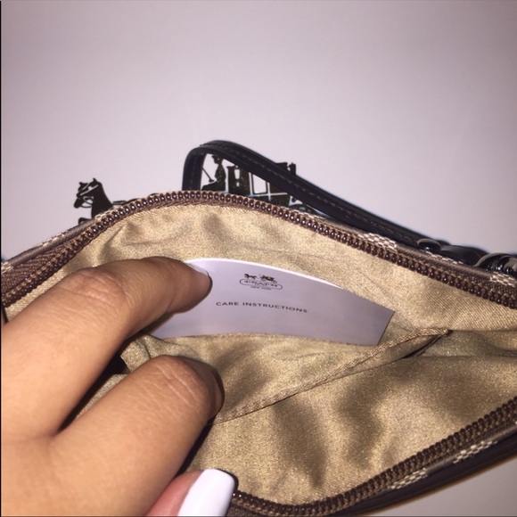 Coach Park Signature Medium Wristlet - Picture 6 of 7